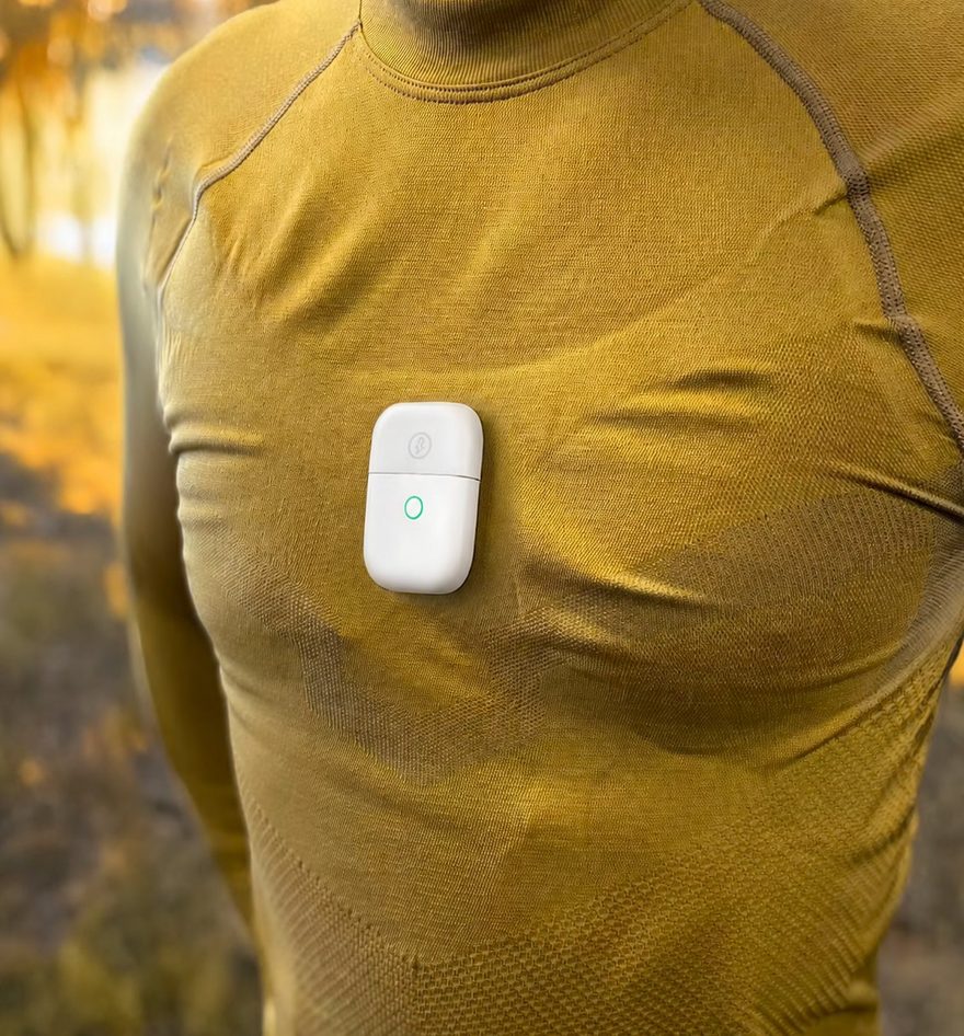 Walletmed Heart base-layer garment with the detachable sensing module on the chest